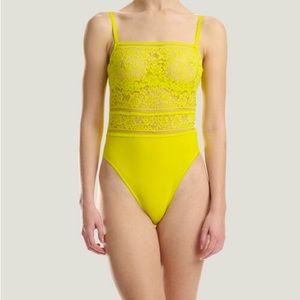 WOLFORD STRAIGHT LACED SHAPING BODYSUIT